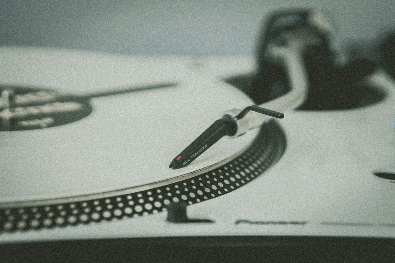 Новые музыкальные тренды 2025 года: что сейчас слушают в мире