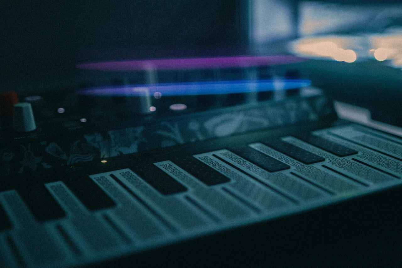 Популярные музыкальные тренды 2025 года: что слушают во всем мире